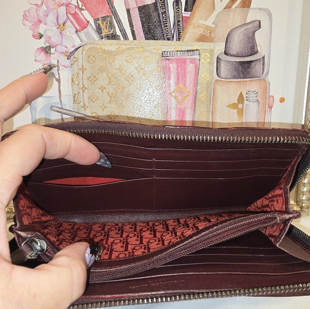 Dior Women's Burgundy Patent Leather Wallet Clutch - Picture 4 of 12
